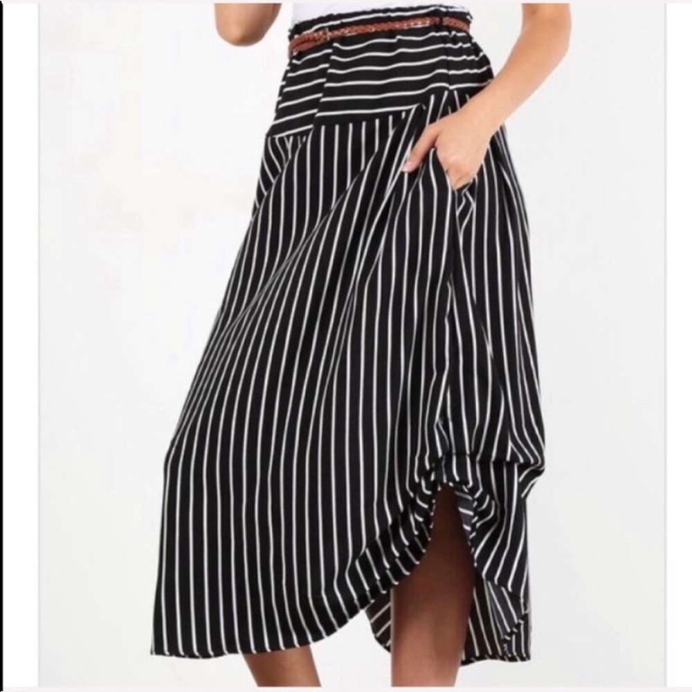 J Apparel Plus size Striped, high waisted skirt